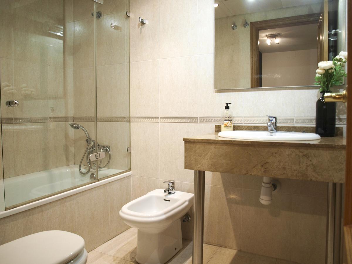 Apartup Aquarium City บาเลนเซีย ภายนอก รูปภาพ